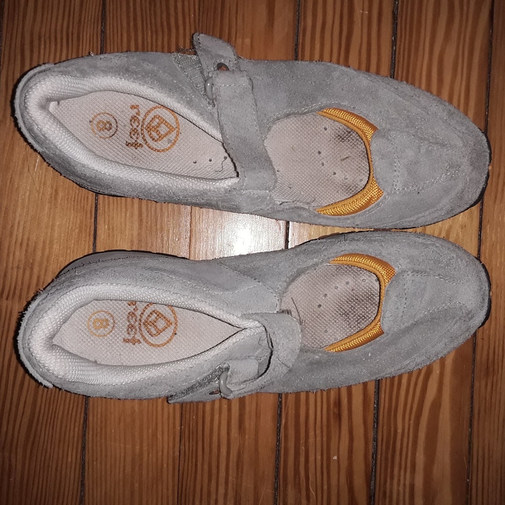 Reef Mary Jane shoes